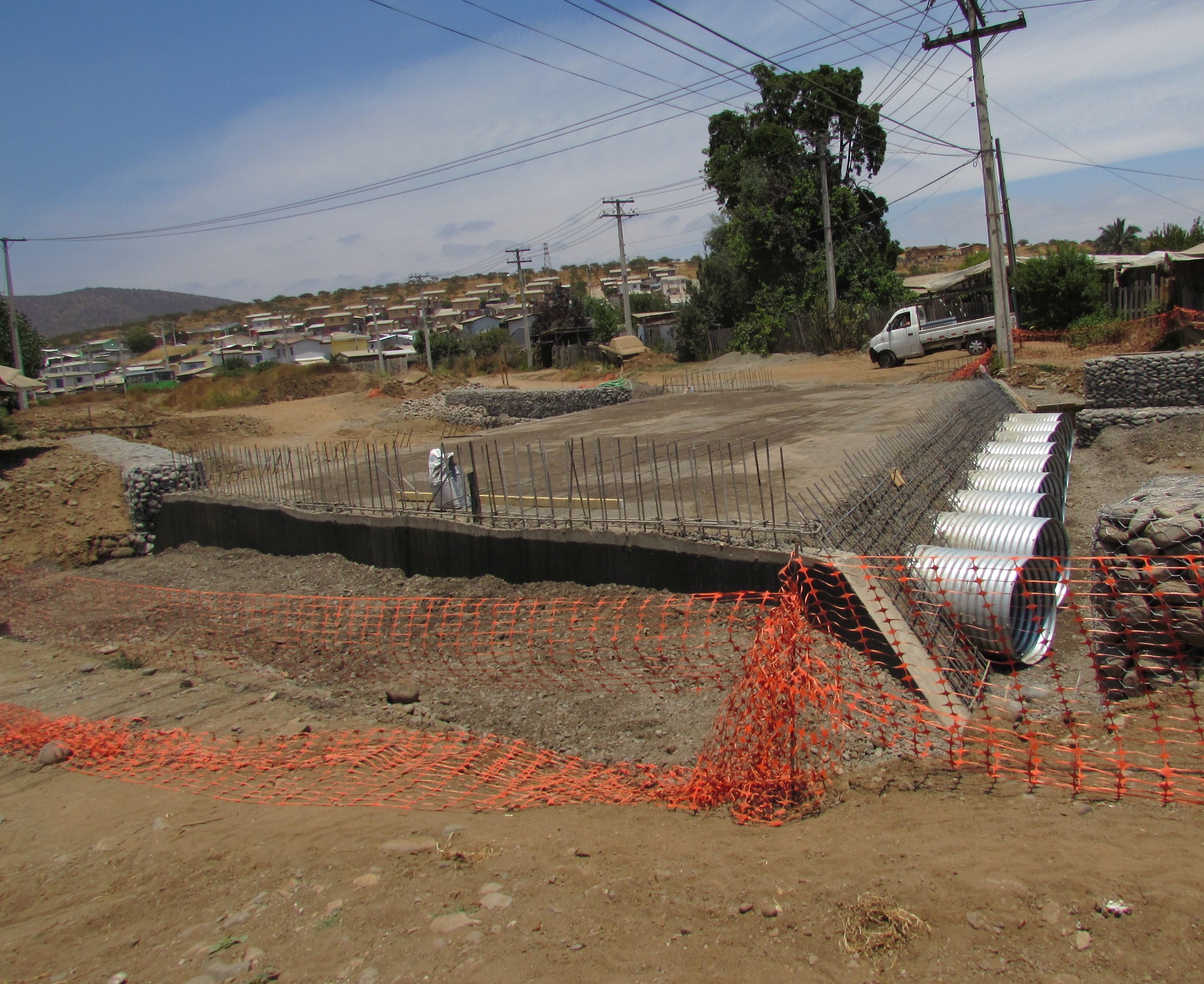 Construcción de badén mejorará conectividad vial de los 