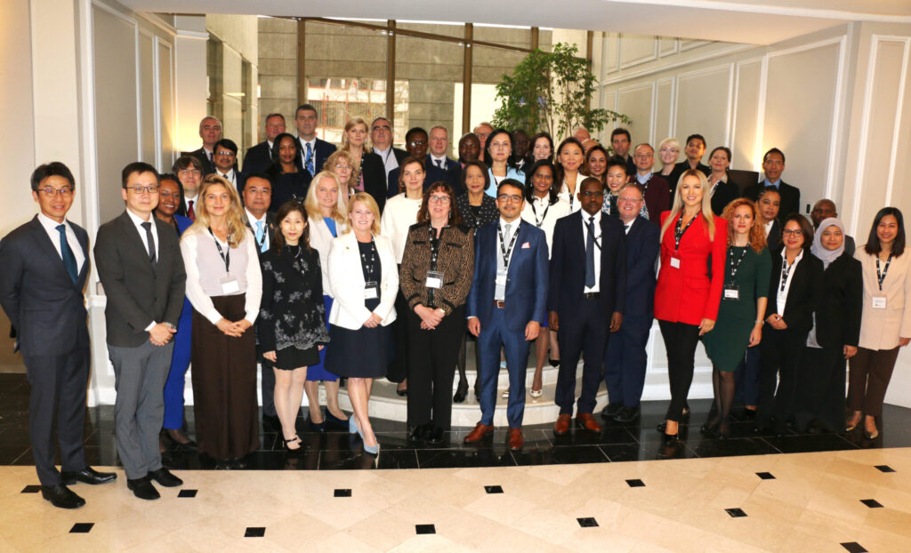 Expertos y reguladores diversos de la Conferencia Mundial de Insolvencia IAIR en Santiago, Chile.