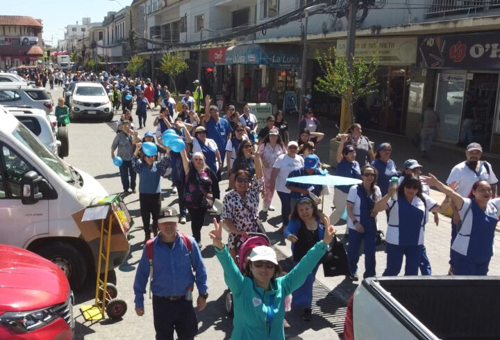 Comunidad de Quillota en la Caminata 4K ¡Caminamos por nuestro corazón! Promoción de salud, autocuidado y energía positiva.