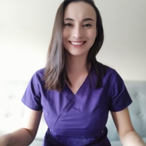 Chris Pefaur, nutricionista de Nutrapharm, sonríe. Aborda la obesidad como desafío país en Chile.