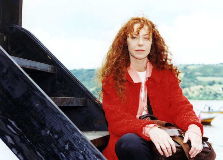 Claudia Di Girolamo, la indomable Catalina Chamorro de "La Fiera", con cabello rojo. La teleserie regresa a TVN.